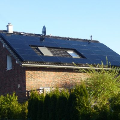 Erftstadt_948kWp_SPR327BLK_2013-800x600